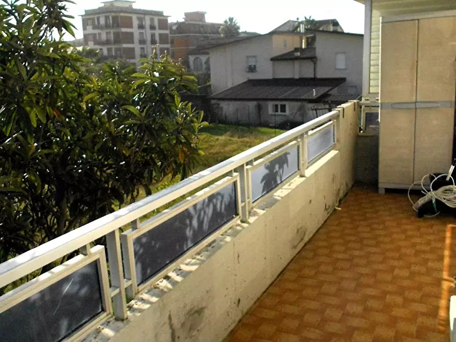 Immagine 18 di Appartamento in vendita  a Massa