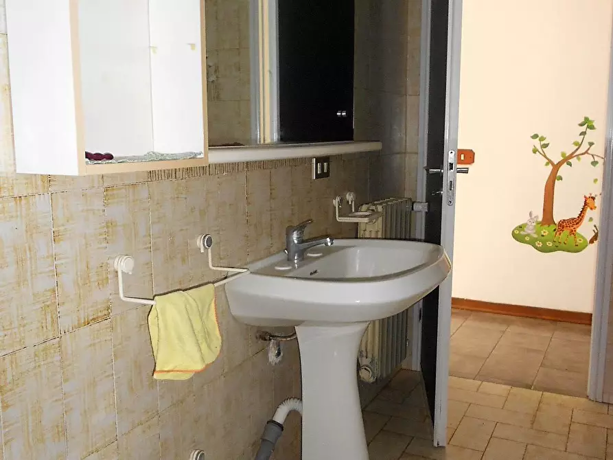 Immagine 30 di Appartamento in vendita  a Massa