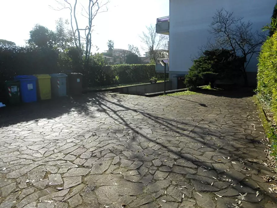 Immagine 58 di Appartamento in vendita  a Massa