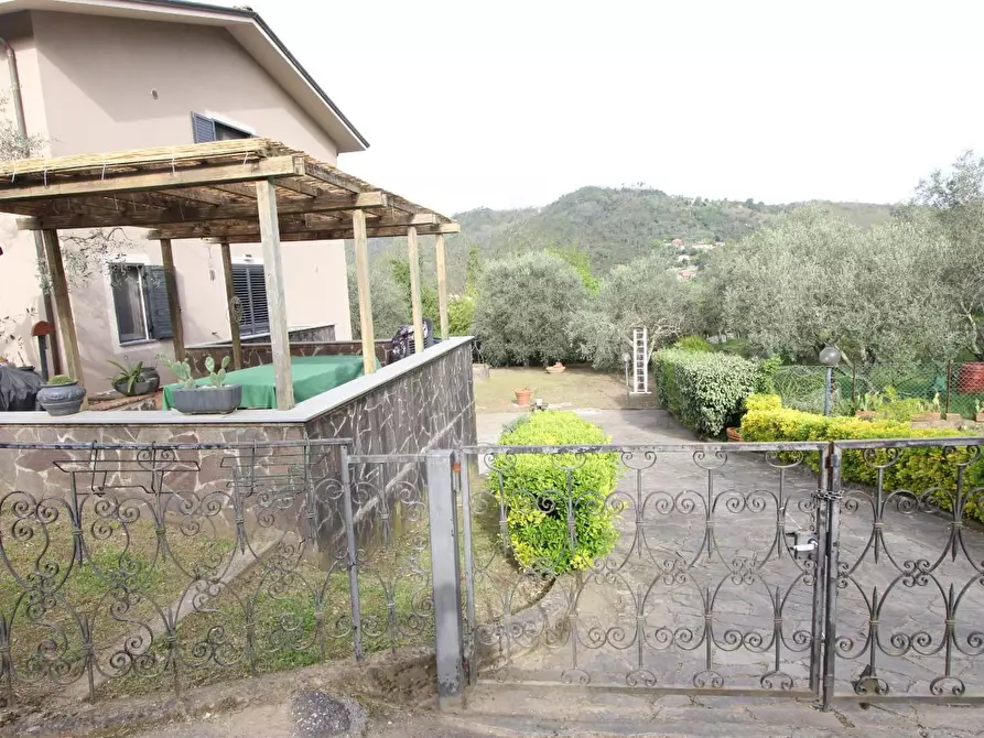 Immagine 9 di Casa bifamiliare in vendita  a La Spezia