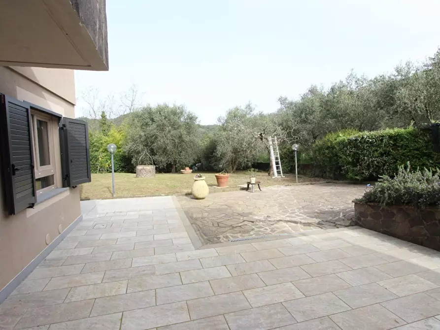 Immagine 3 di Casa bifamiliare in vendita  a La Spezia