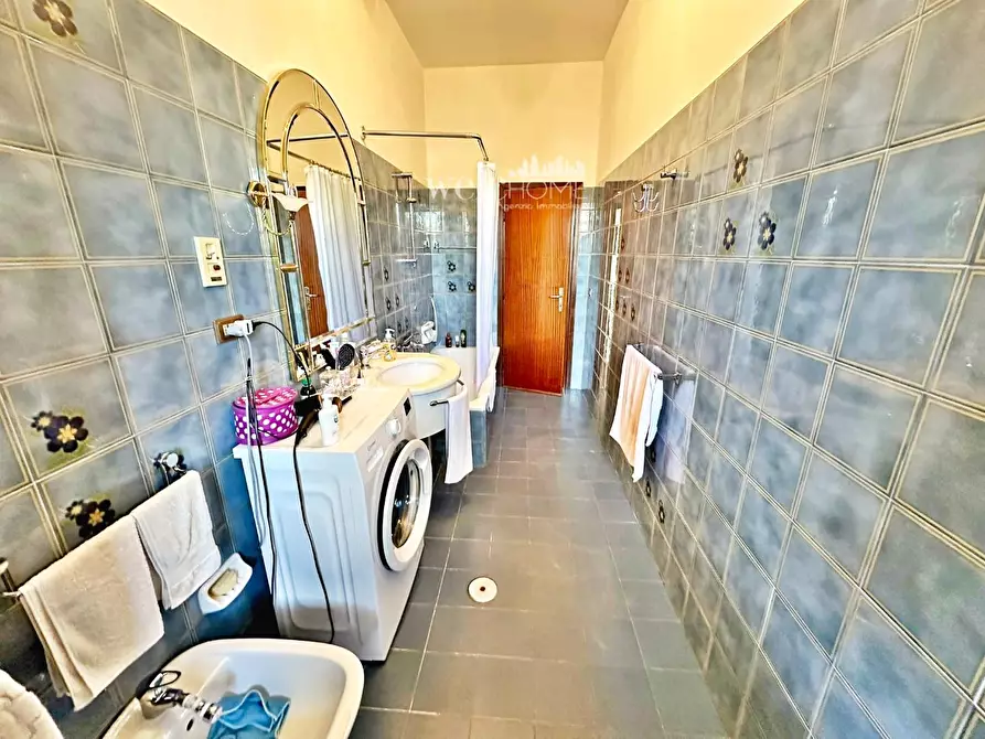 Immagine 12 di Appartamento in vendita  a Campi Bisenzio