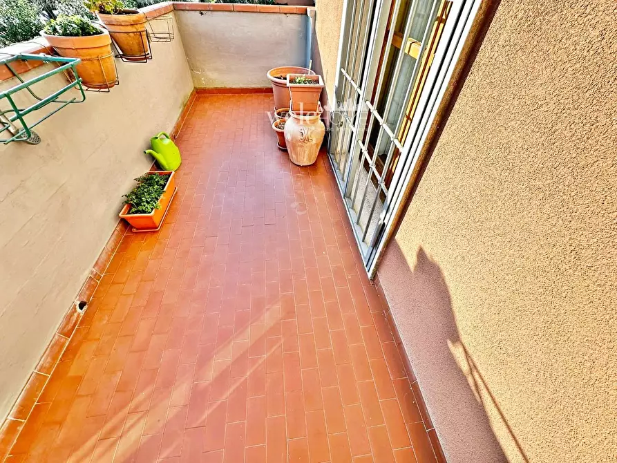 Immagine 25 di Appartamento in vendita  a Campi Bisenzio