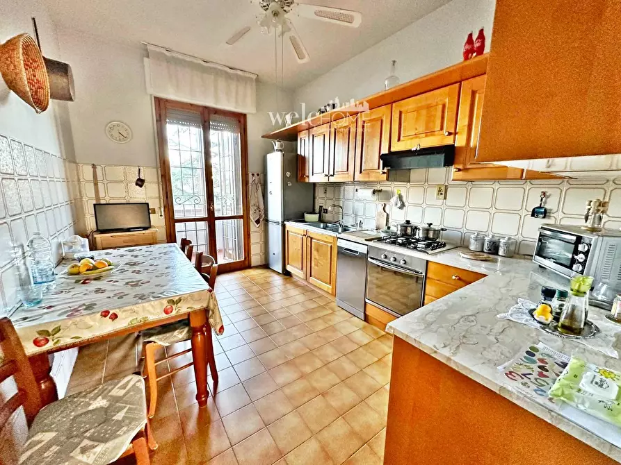 Immagine 5 di Appartamento in vendita  a Campi Bisenzio