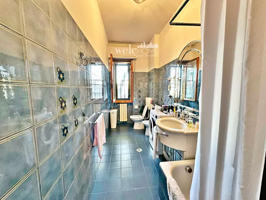 Immagine 24 di Appartamento in vendita  a Campi Bisenzio