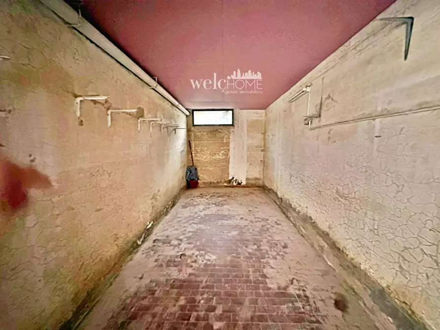 Immagine 27 di Appartamento in vendita  a Campi Bisenzio