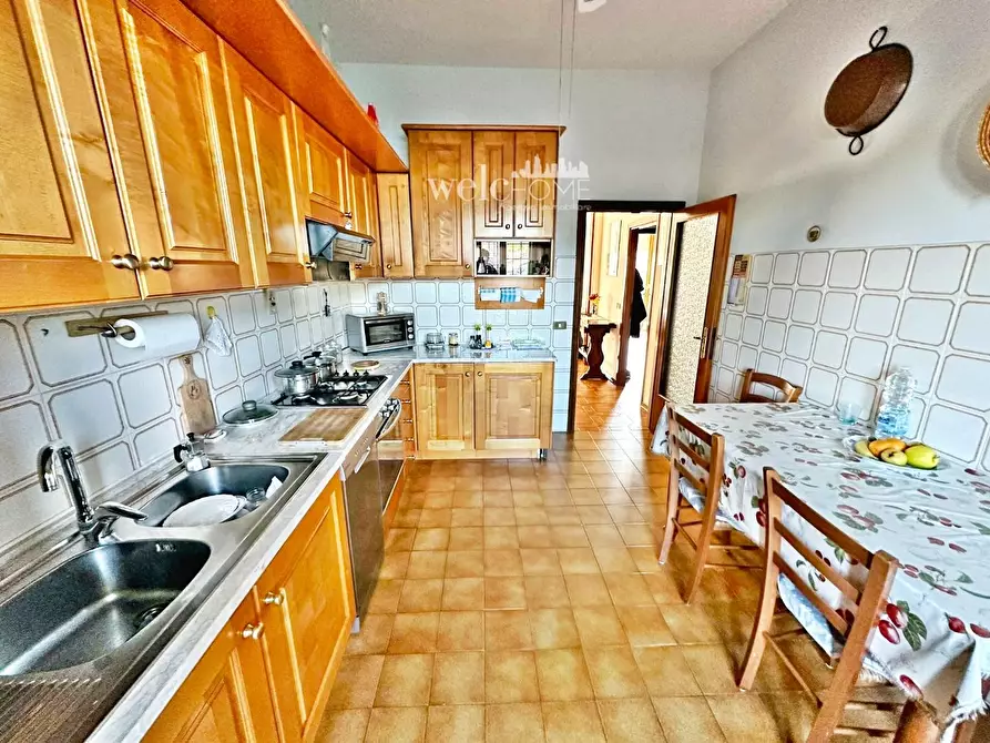 Immagine 19 di Appartamento in vendita  a Campi Bisenzio