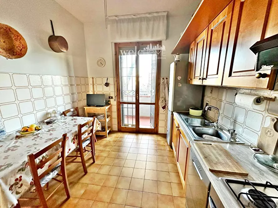 Immagine 6 di Appartamento in vendita  a Campi Bisenzio