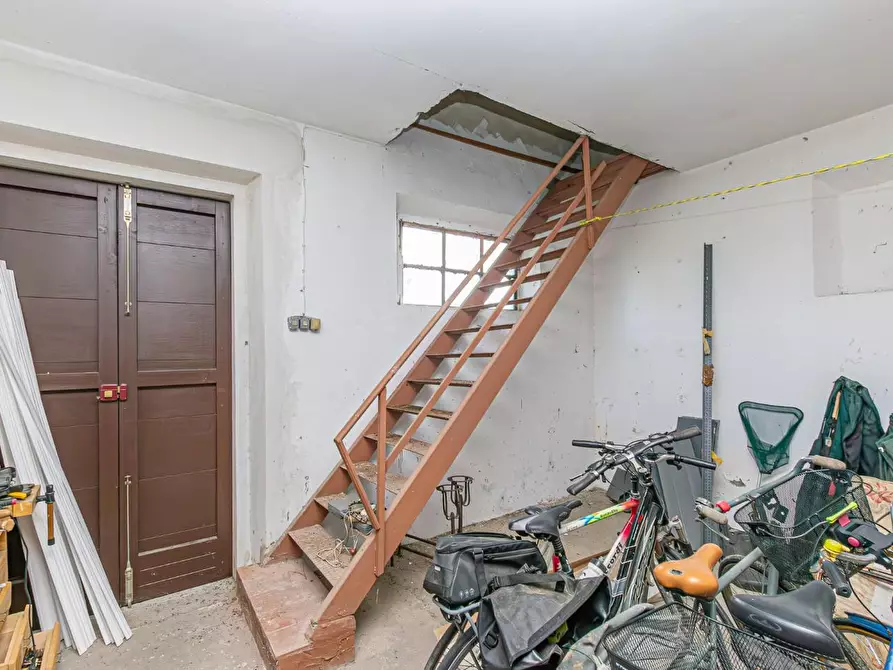 Immagine 38 di Casa bifamiliare in vendita  a Pontedera