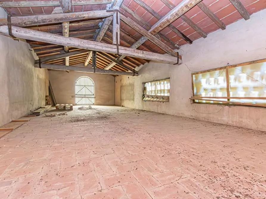 Immagine 40 di Casa bifamiliare in vendita  a Pontedera