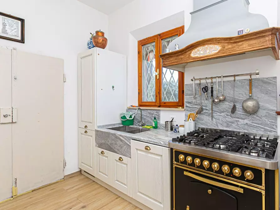 Immagine 22 di Casa bifamiliare in vendita  a Pontedera