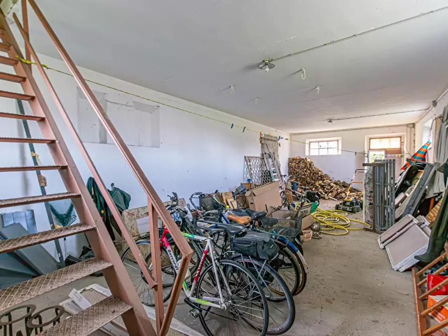 Immagine 39 di Casa bifamiliare in vendita  a Pontedera