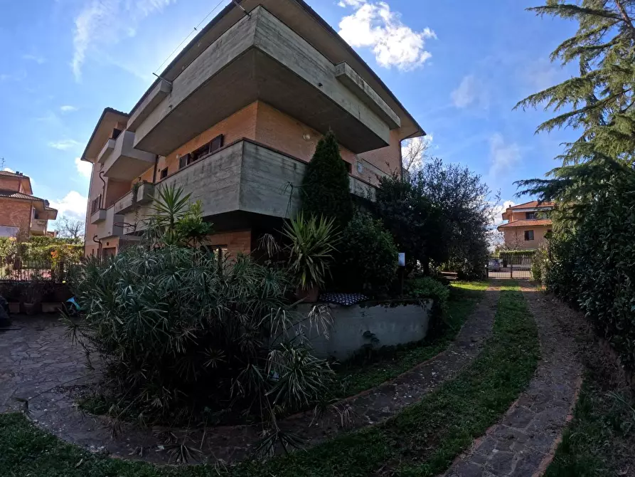 Immagine 20 di Porzione di casa in vendita  a Colle Di Val D'elsa