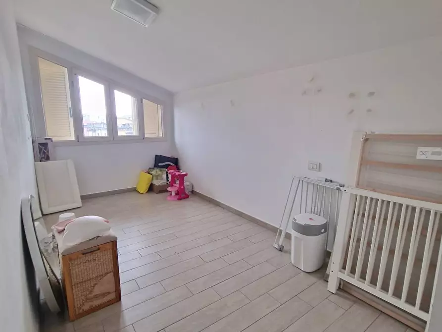 Immagine 13 di Appartamento in vendita  a Carrara