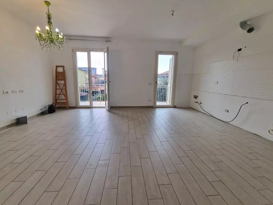 Immagine 4 di Appartamento in vendita  a Carrara