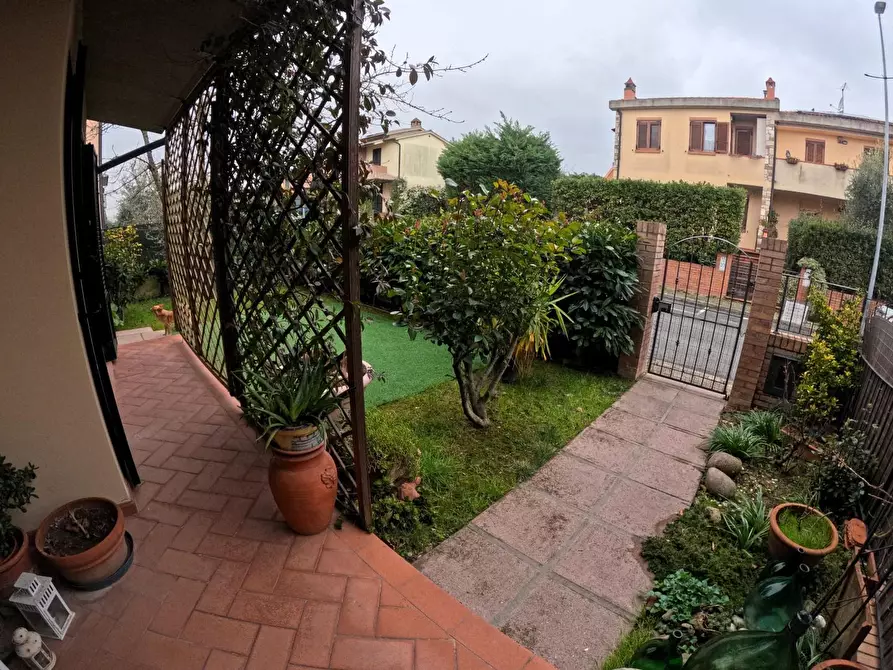 Immagine 30 di Porzione di casa in vendita  a Casole D'elsa