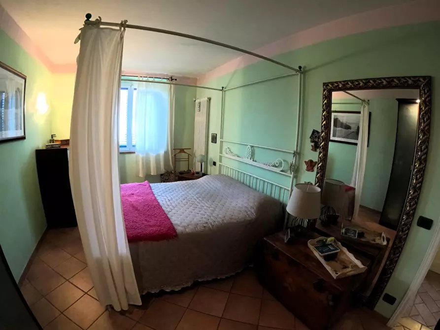 Immagine 8 di Porzione di casa in vendita  a Casole D'elsa