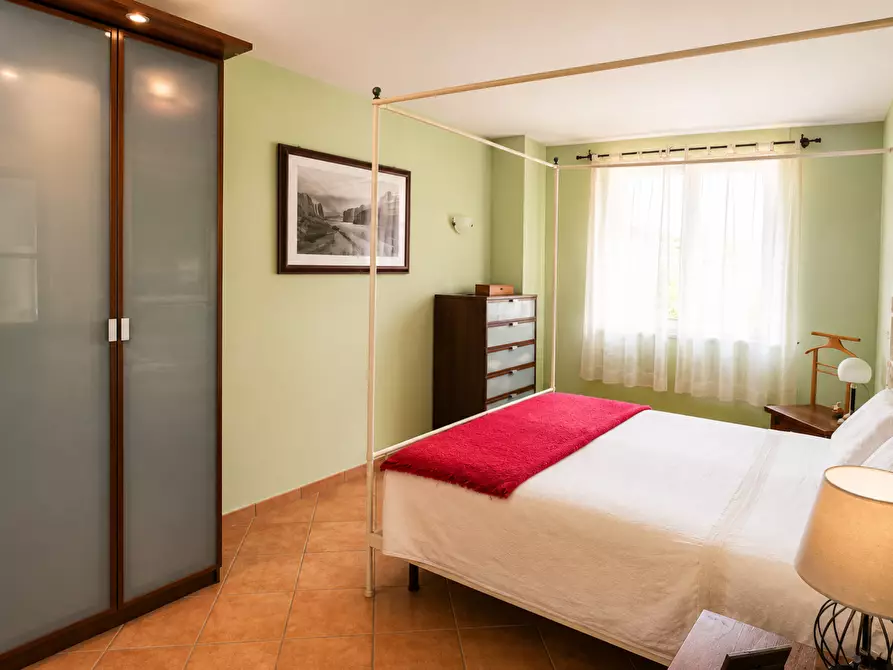 Immagine 11 di Porzione di casa in vendita  a Casole D'elsa