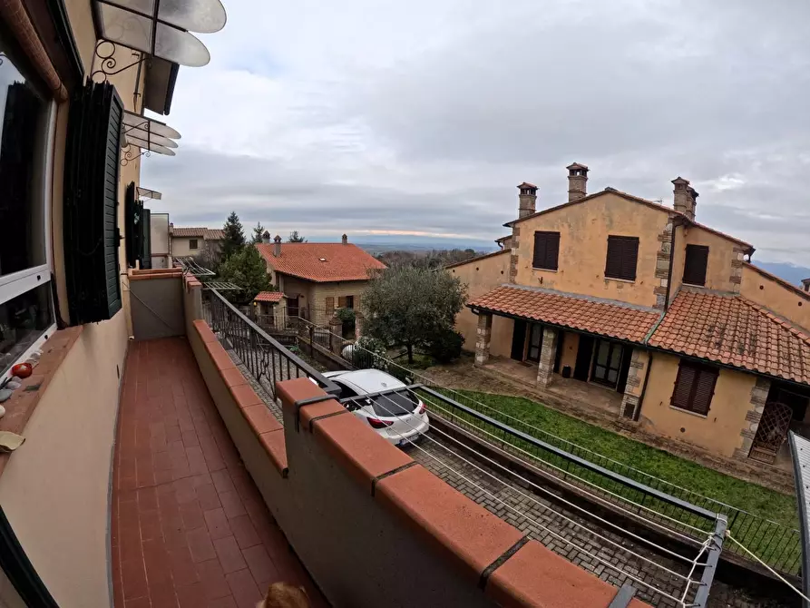 Immagine 22 di Porzione di casa in vendita  a Casole D'elsa