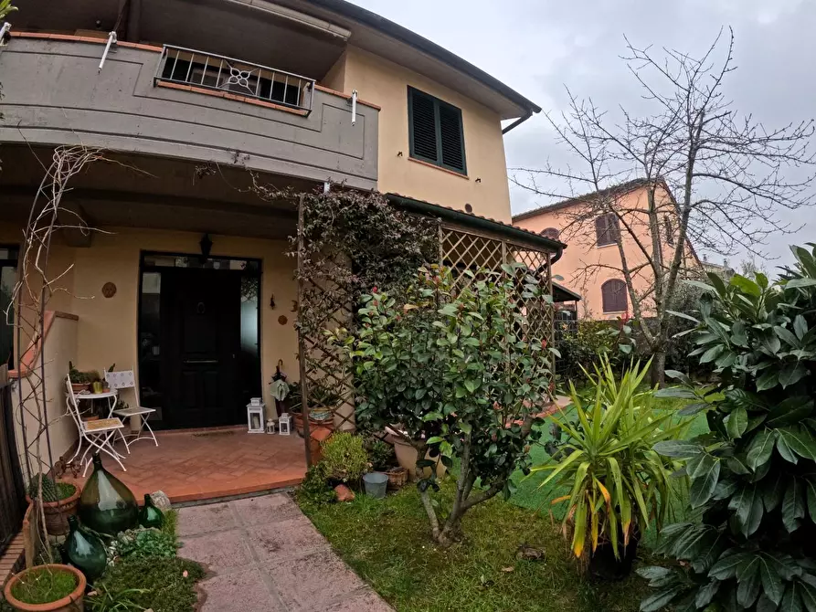 Immagine 31 di Porzione di casa in vendita  a Casole D'elsa