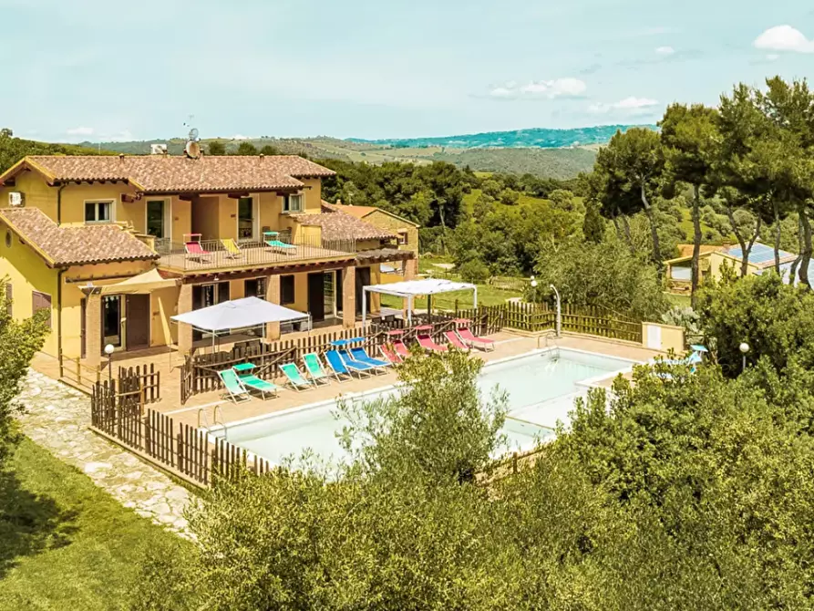 Immagine 2 di Villa in vendita  a Magliano In Toscana