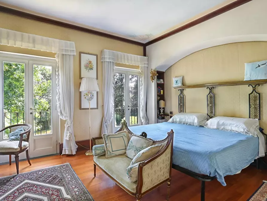 Immagine 14 di Villa in vendita  a Capannori