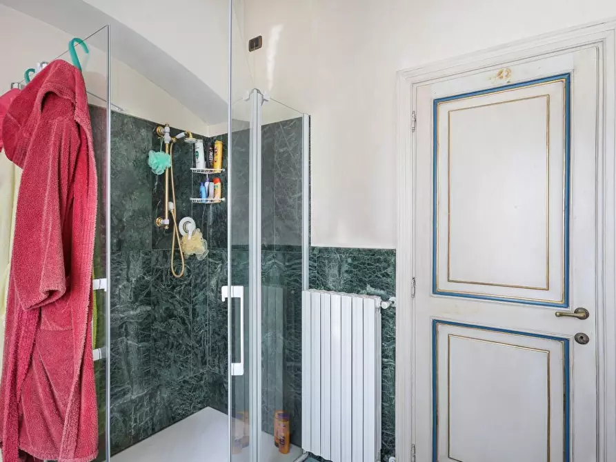 Immagine 17 di Villa in vendita  a Capannori