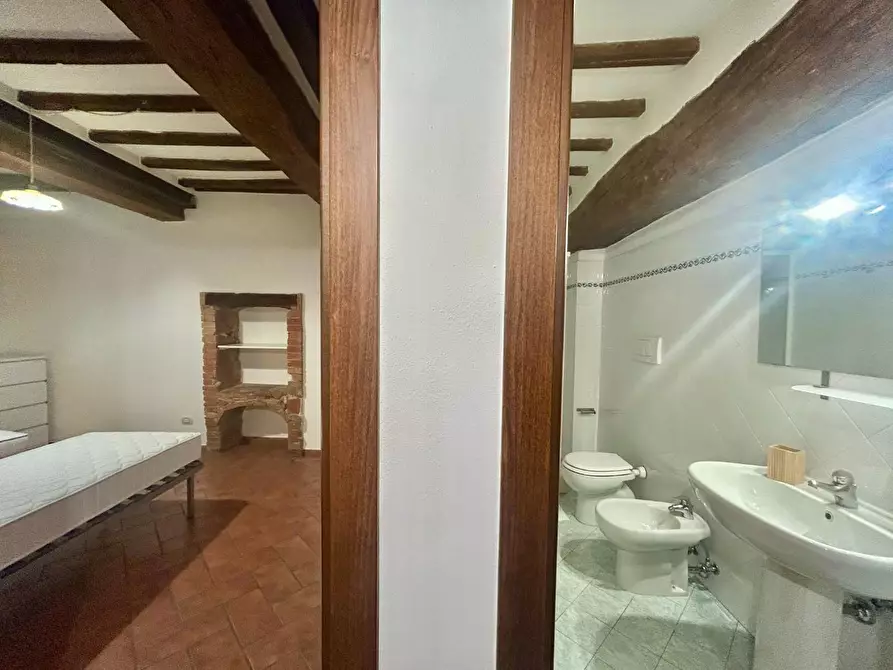 Immagine 19 di Appartamento in vendita  a Castelnuovo Berardenga