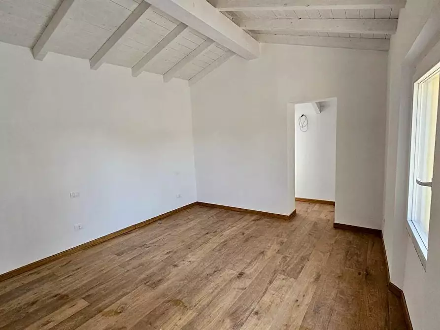 Immagine 15 di Terratetto in vendita  a San Giuliano Terme