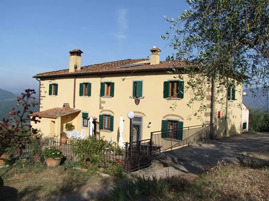 Immagine 1 di Casa colonica in vendita  a Rufina