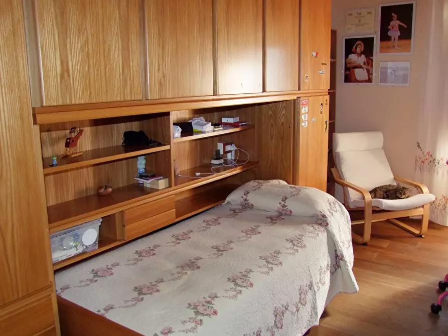 Immagine 16 di Casa colonica in vendita  a Rufina