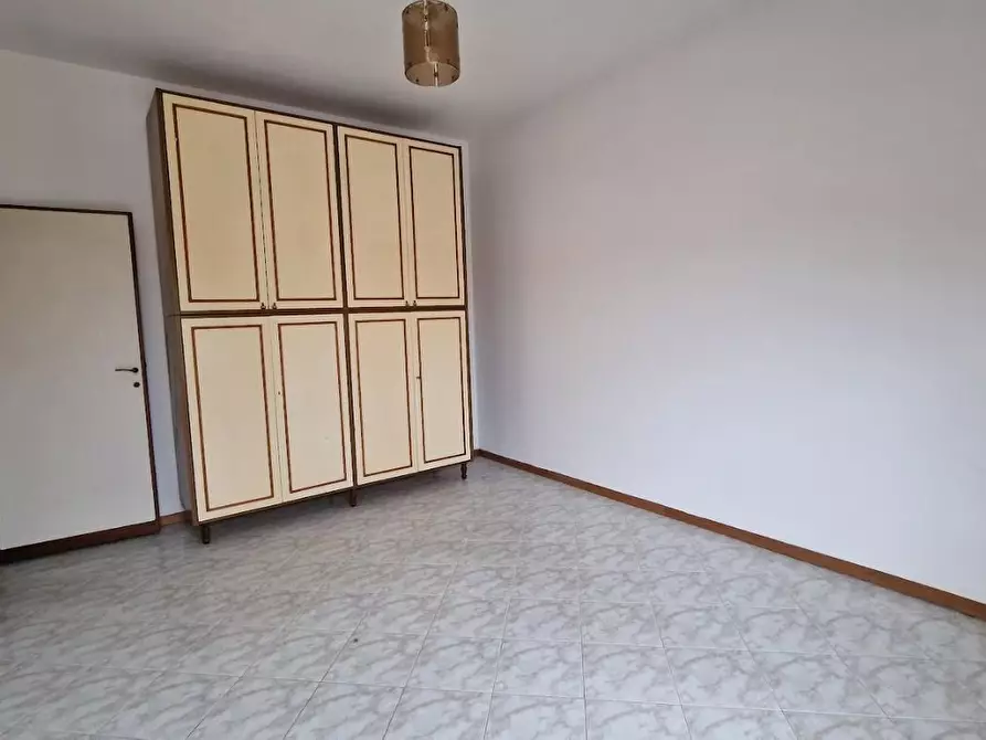 Immagine 14 di Appartamento in vendita  a Massa