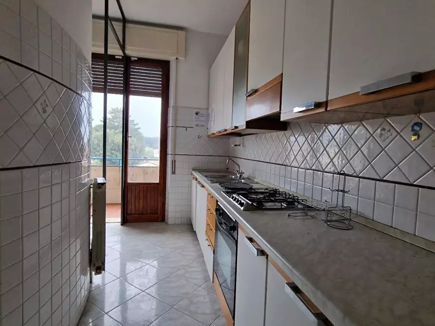 Immagine 7 di Appartamento in vendita  a Massa