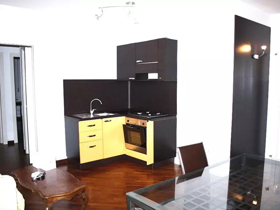 Immagine 4 di Appartamento in vendita  a Lucca