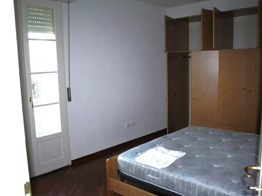 Immagine 6 di Appartamento in vendita  a Lucca