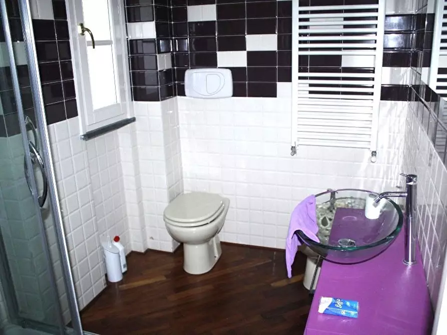 Immagine 8 di Appartamento in vendita  a Lucca