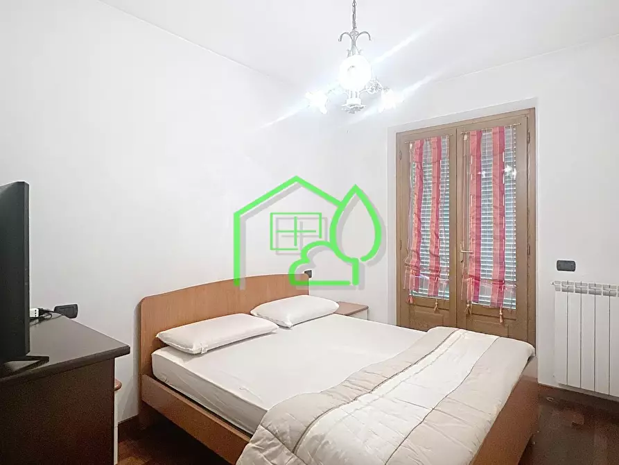 Immagine 14 di Casa trifamiliare in vendita  a Camaiore