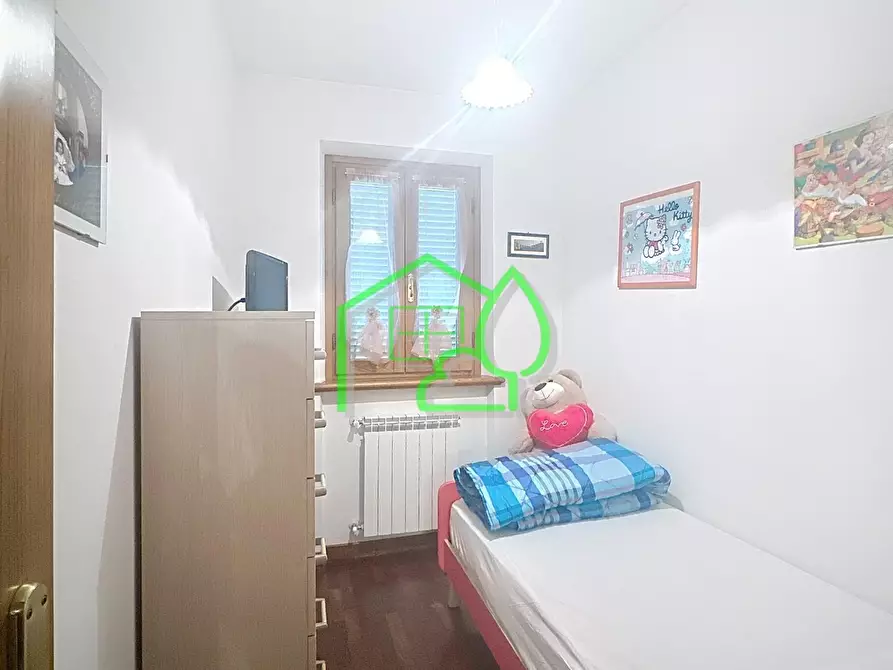 Immagine 12 di Casa trifamiliare in vendita  a Camaiore