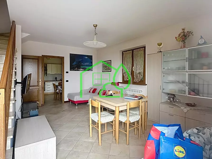 Immagine 2 di Casa trifamiliare in vendita  a Camaiore