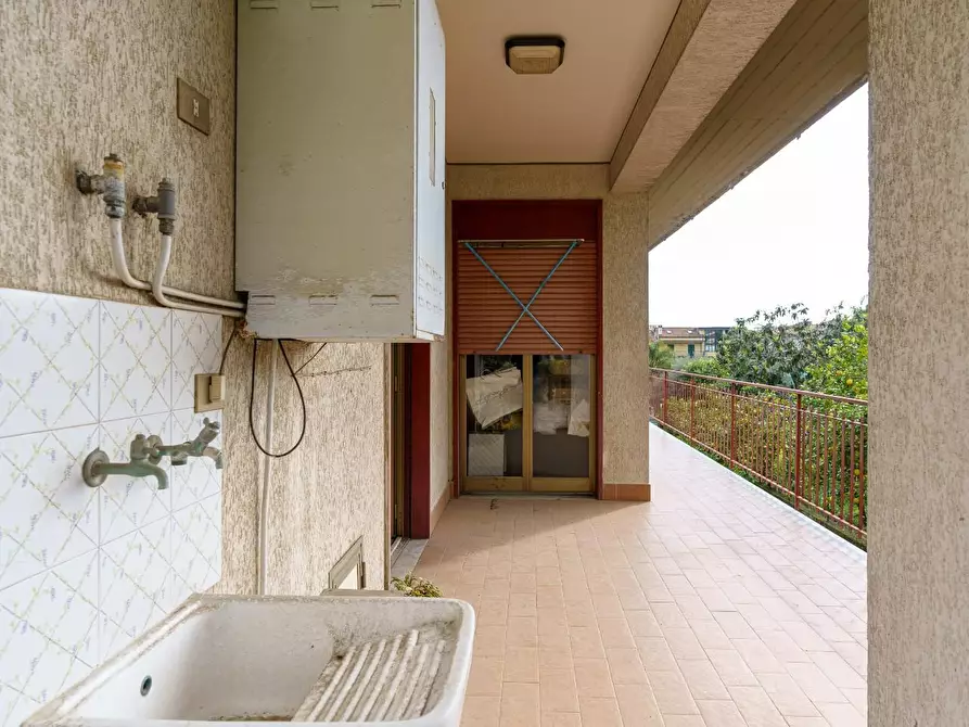 Immagine 21 di Appartamento in vendita  a Aci Catena