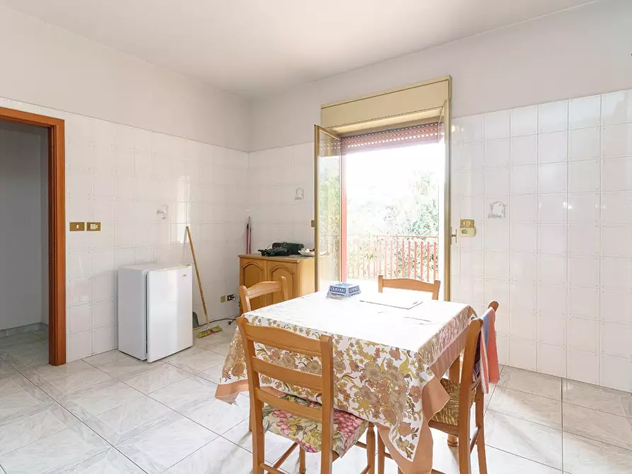 Immagine 6 di Appartamento in vendita  a Aci Catena