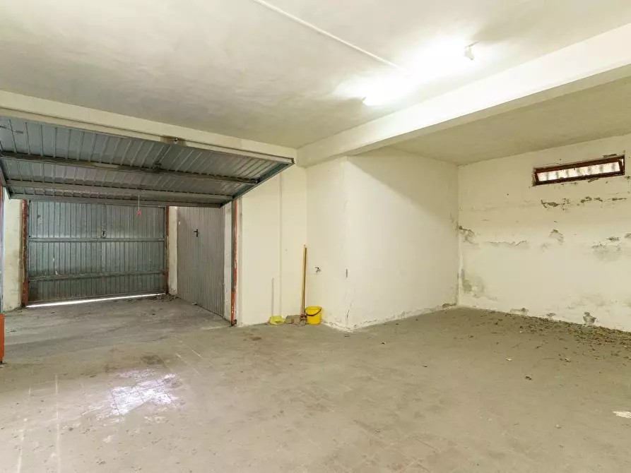 Immagine 29 di Appartamento in vendita  a Aci Catena