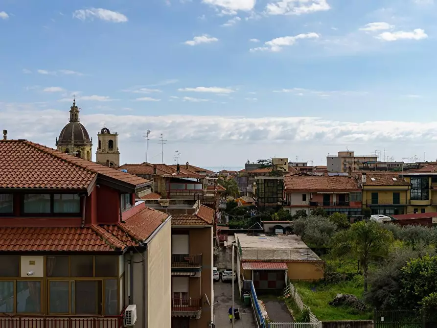Immagine 2 di Appartamento in vendita  a Aci Catena
