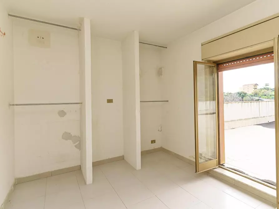 Immagine 25 di Appartamento in vendita  a Aci Catena