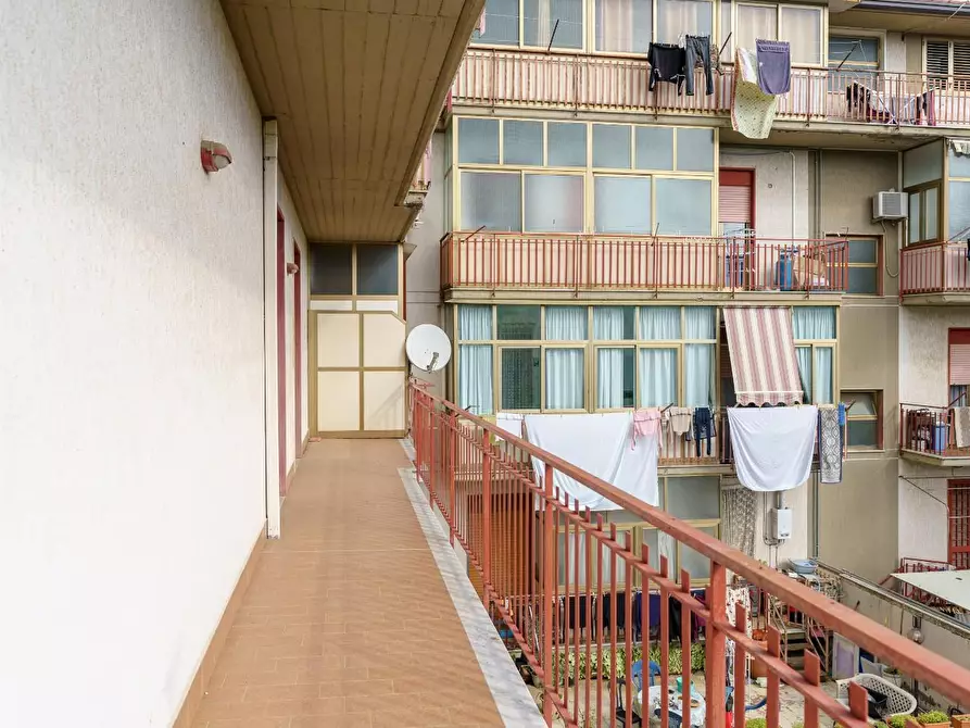 Immagine 23 di Appartamento in vendita  a Aci Catena