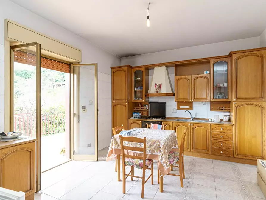 Immagine 7 di Appartamento in vendita  a Aci Catena