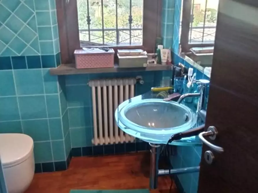 Immagine 27 di Villa in vendita  a Montignoso