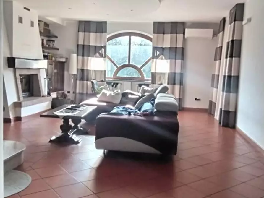 Immagine 32 di Villa in vendita  a Montignoso