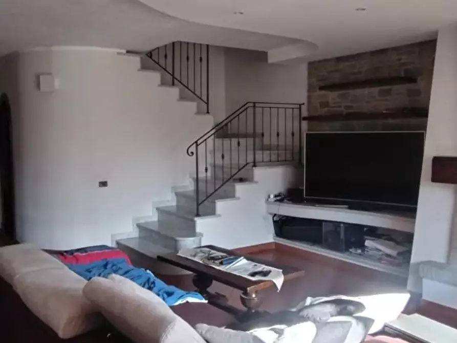 Immagine 38 di Villa in vendita  a Montignoso