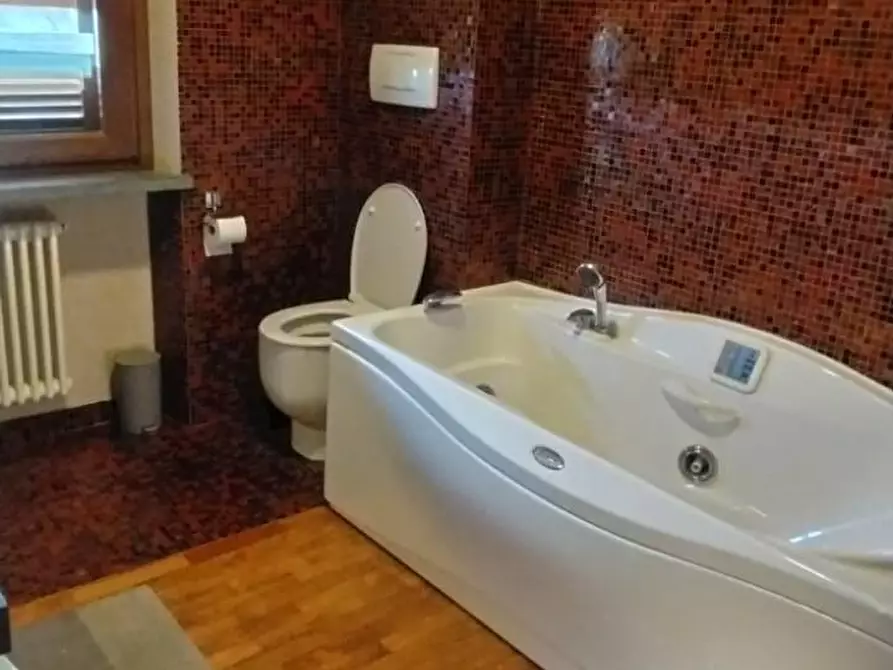 Immagine 23 di Villa in vendita  a Montignoso